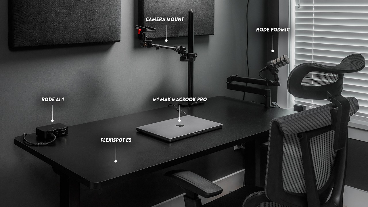 Setup de escritorio gaming elegante